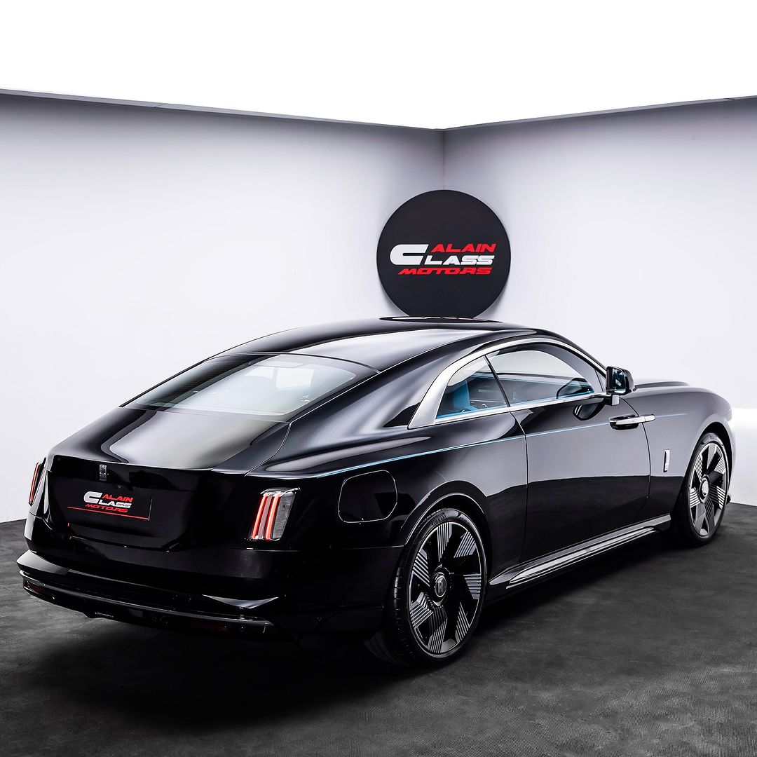2025 Rolls-Royce Spectre, 4/11
