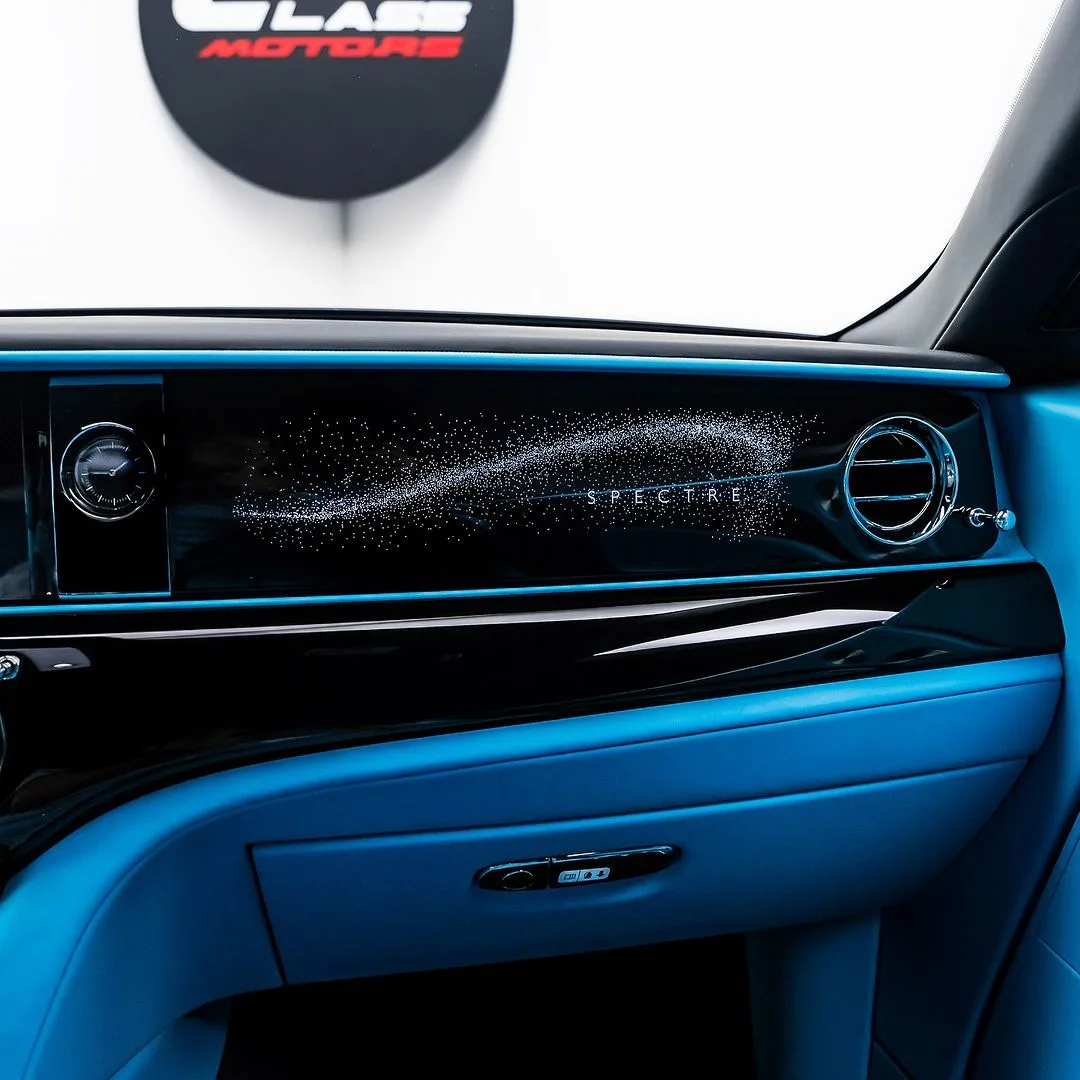 2025 Rolls-Royce Spectre interior