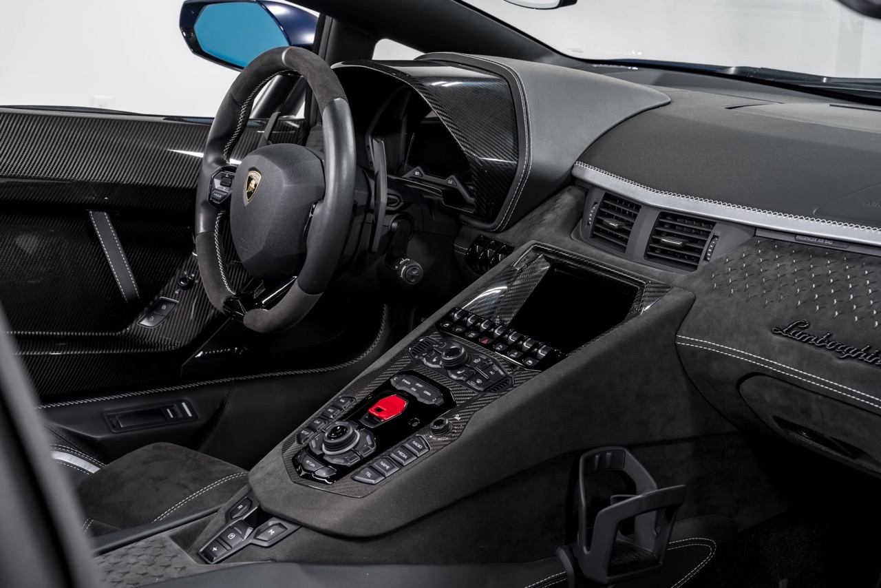 2022 Lamborghini Aventador Ultimae Roadster, 37/39