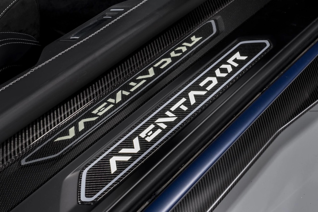 2022 Lamborghini Aventador Ultimae Roadster, 39/39
