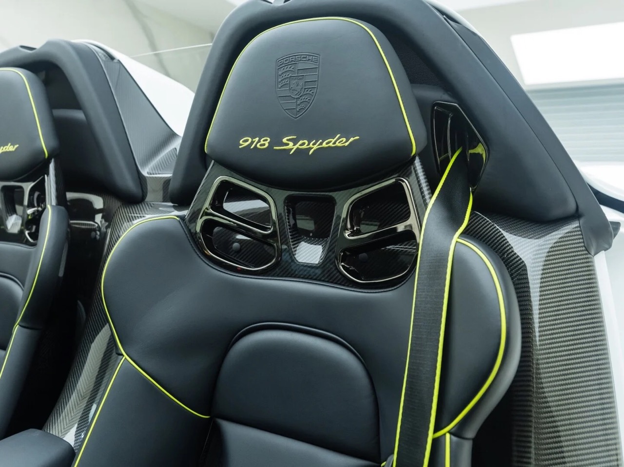 2014 Porsche 918 Spyder, 13/20
