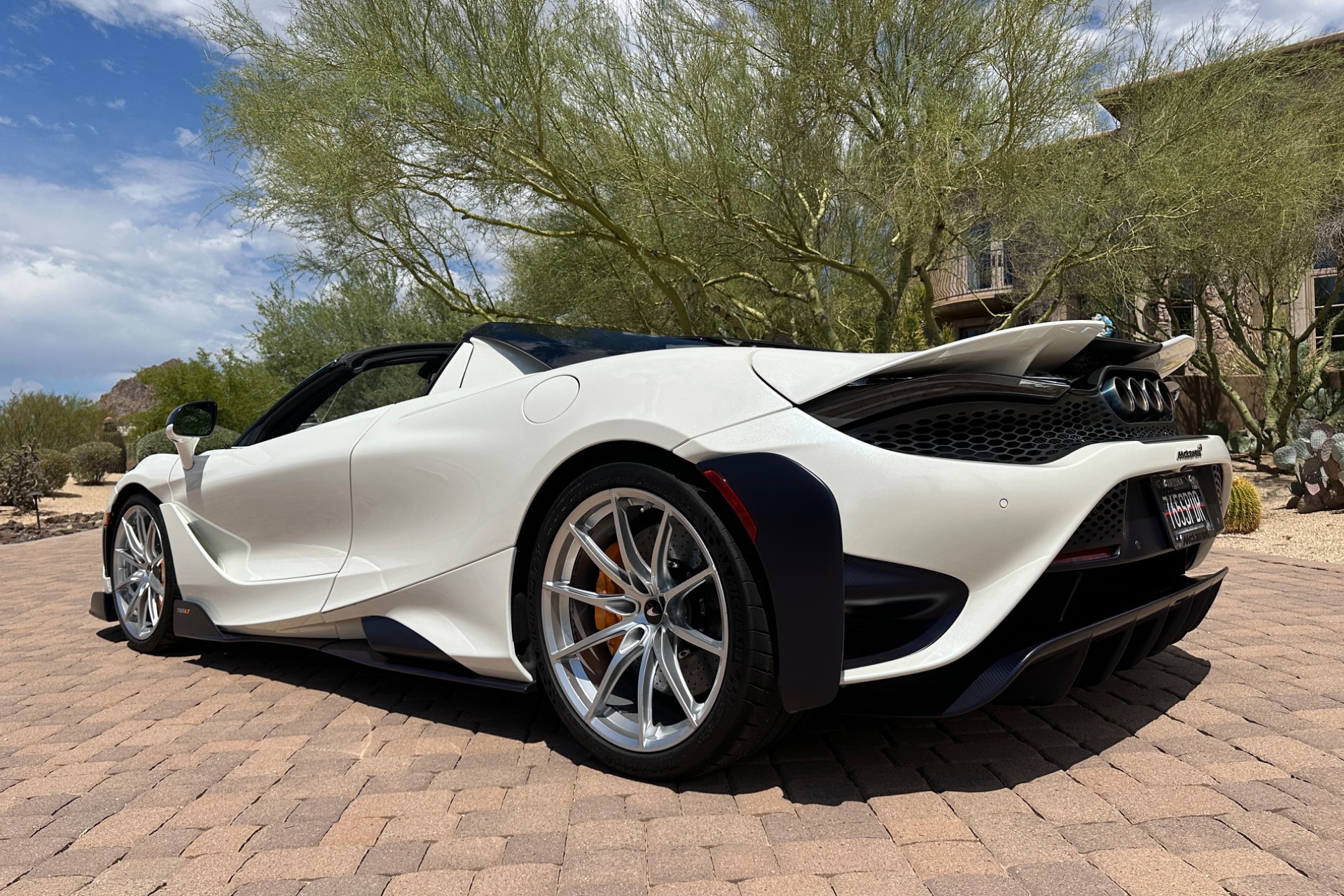 2011 McLaren 765LT Spider, 4/19