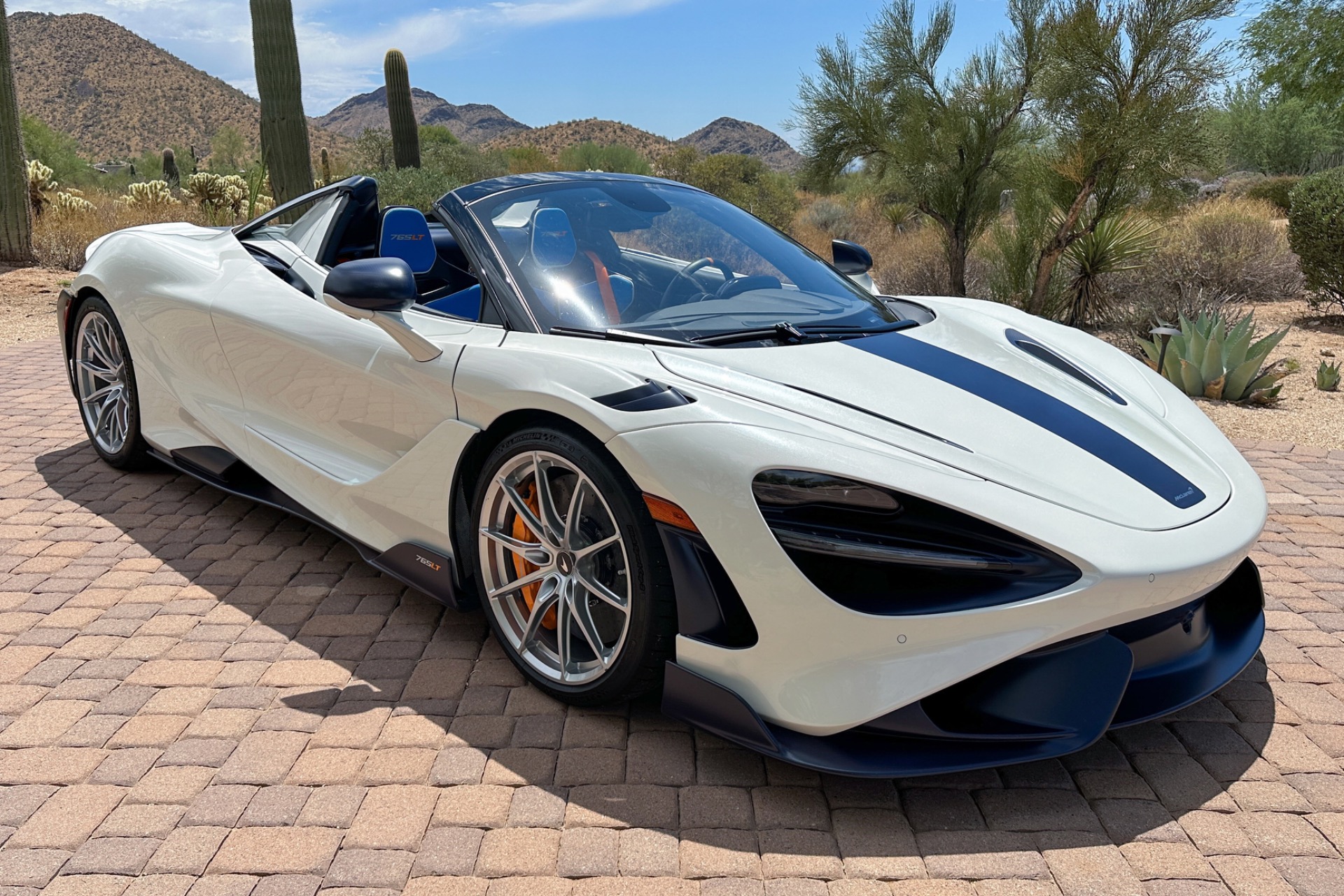 2011 McLaren 765LT Spider, 7/19