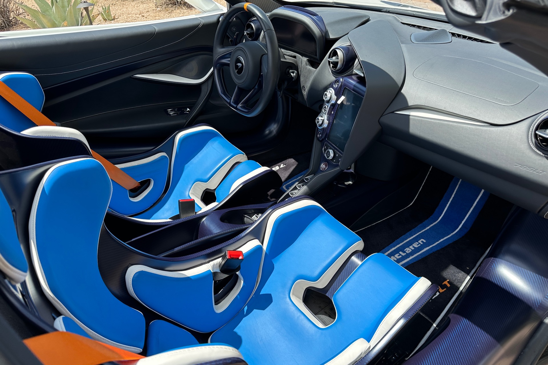 2011 McLaren 765LT Spider, 13/19