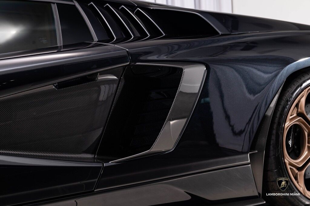 2022 Lamborghini Countach LPI 800-4, 10/20