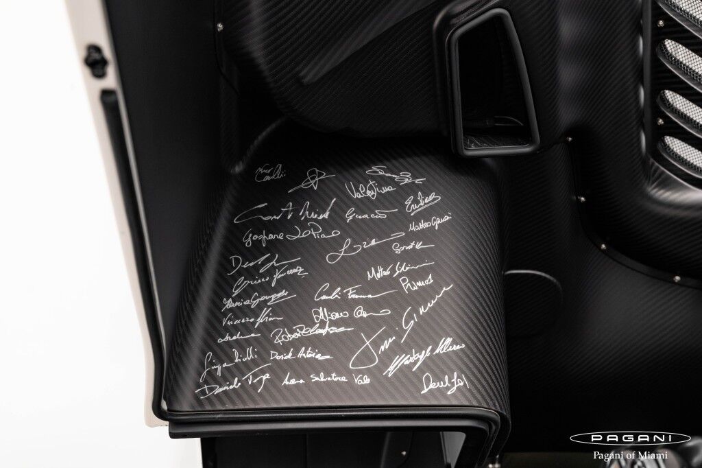 2022 Pagani Huayra Roadster BC, 17/20