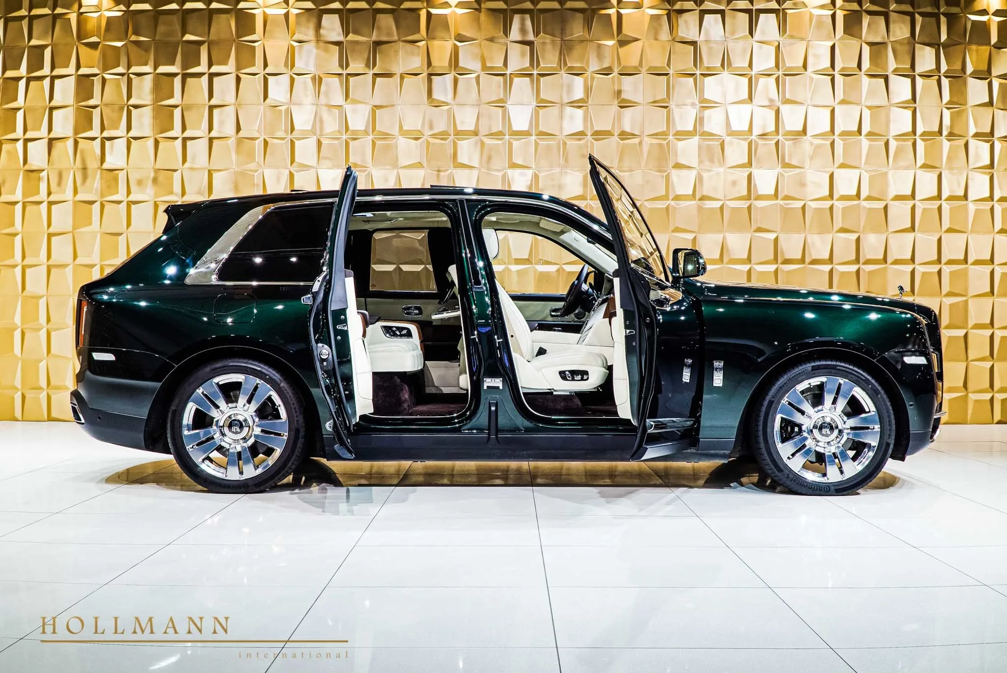2019 Rolls-Royce Cullinan - Hollmann