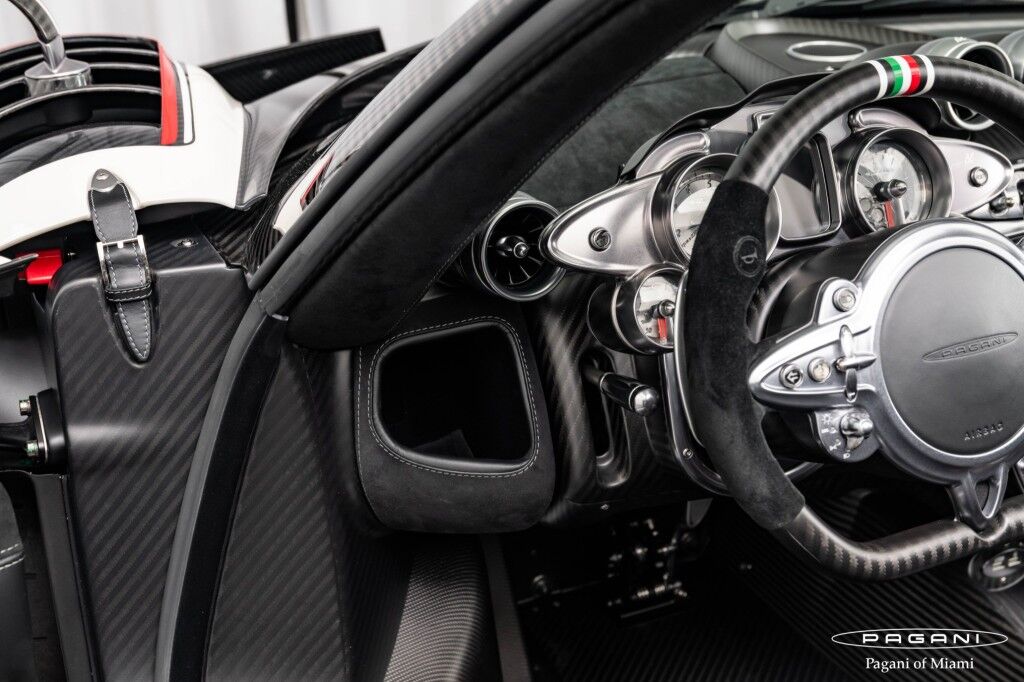 2022 Pagani Huayra Roadster BC, 19/20