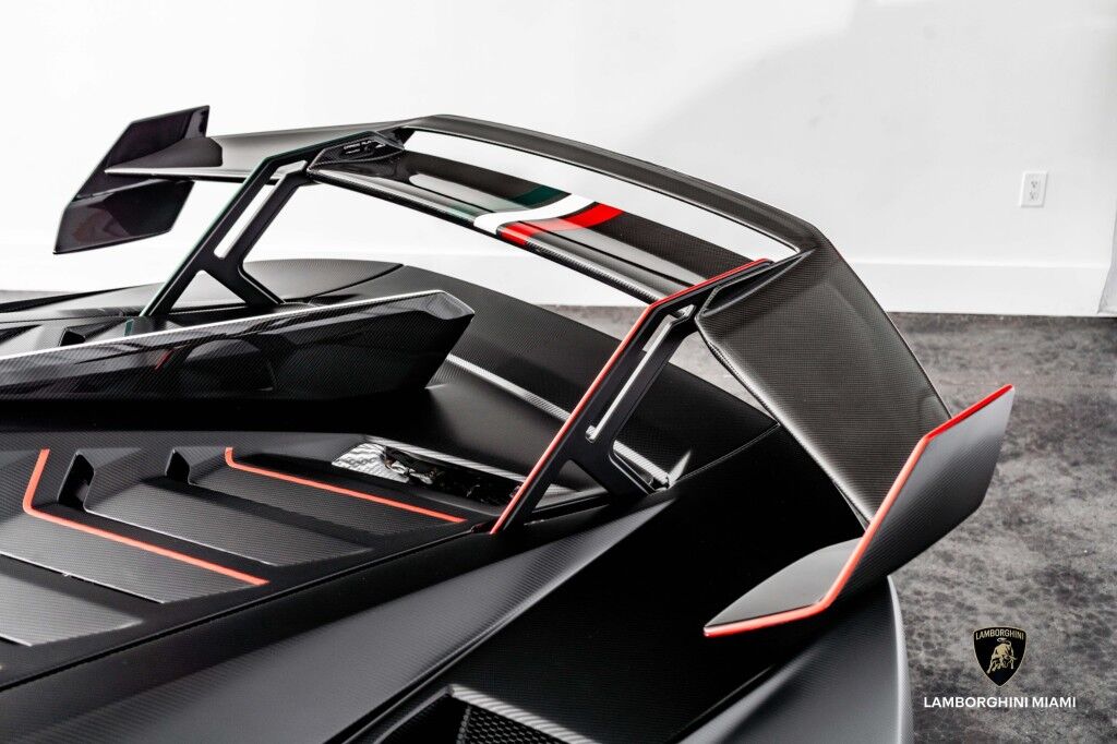 2023 Lamborghini Huracan STO 60th Anniversary, 13/20