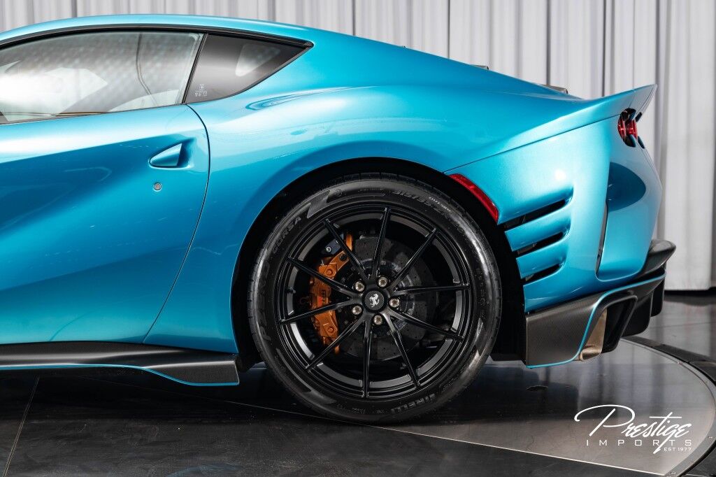 2023 Ferrari 812 Competizione, 9/30