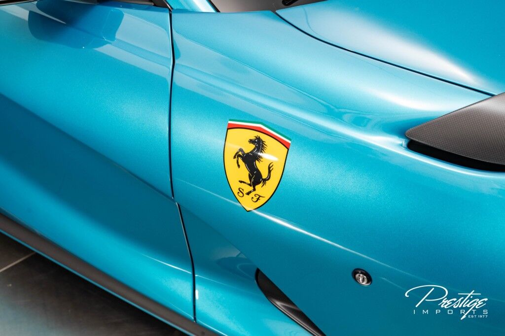 2023 Ferrari 812 Competizione, 14/30