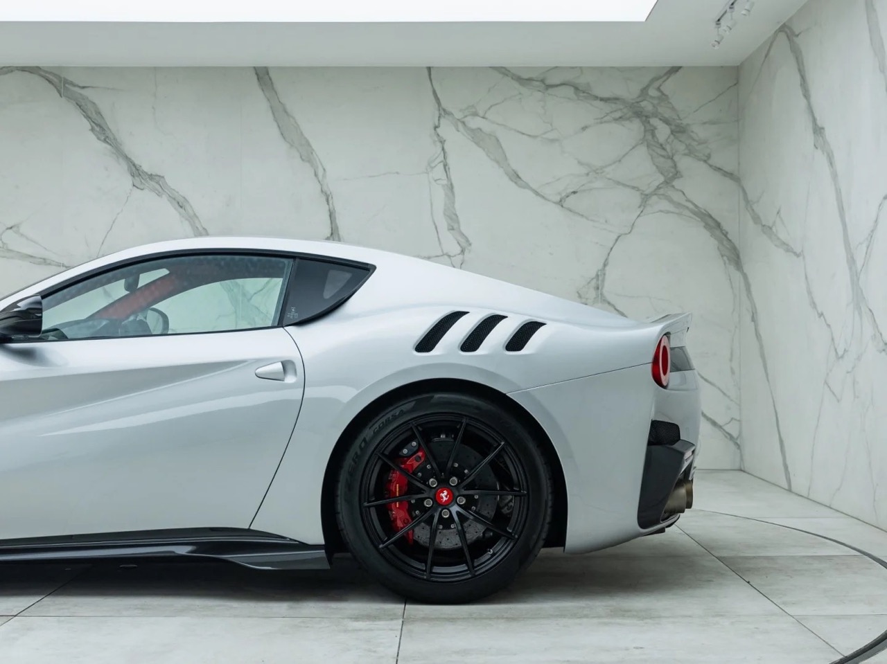 2017 Ferrari F12 TDF, 7/18