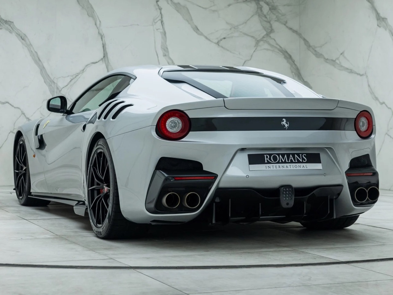 2017 Ferrari F12 TDF, 9/18
