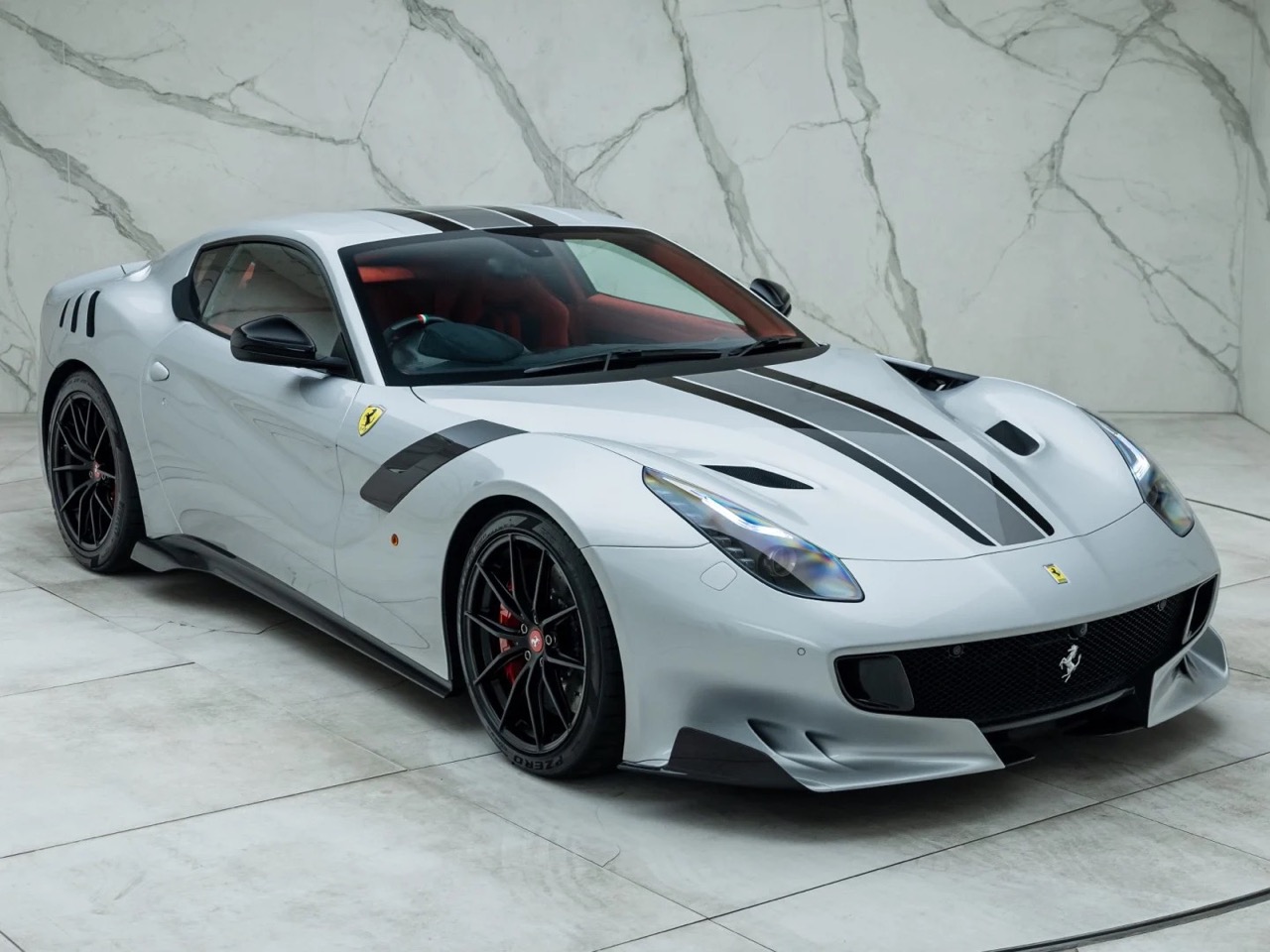 2017 Ferrari F12 TDF, 16/18