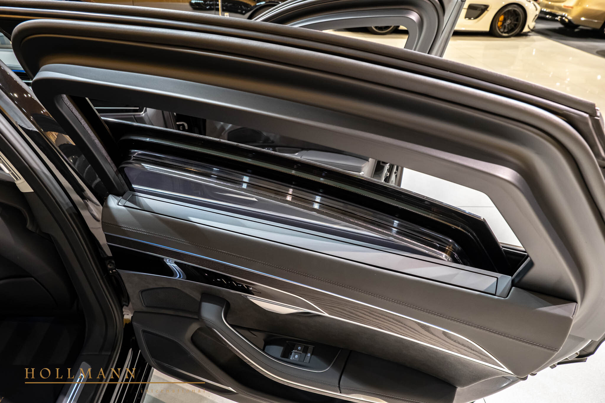 2025 Audi A8 Armored, 22/24