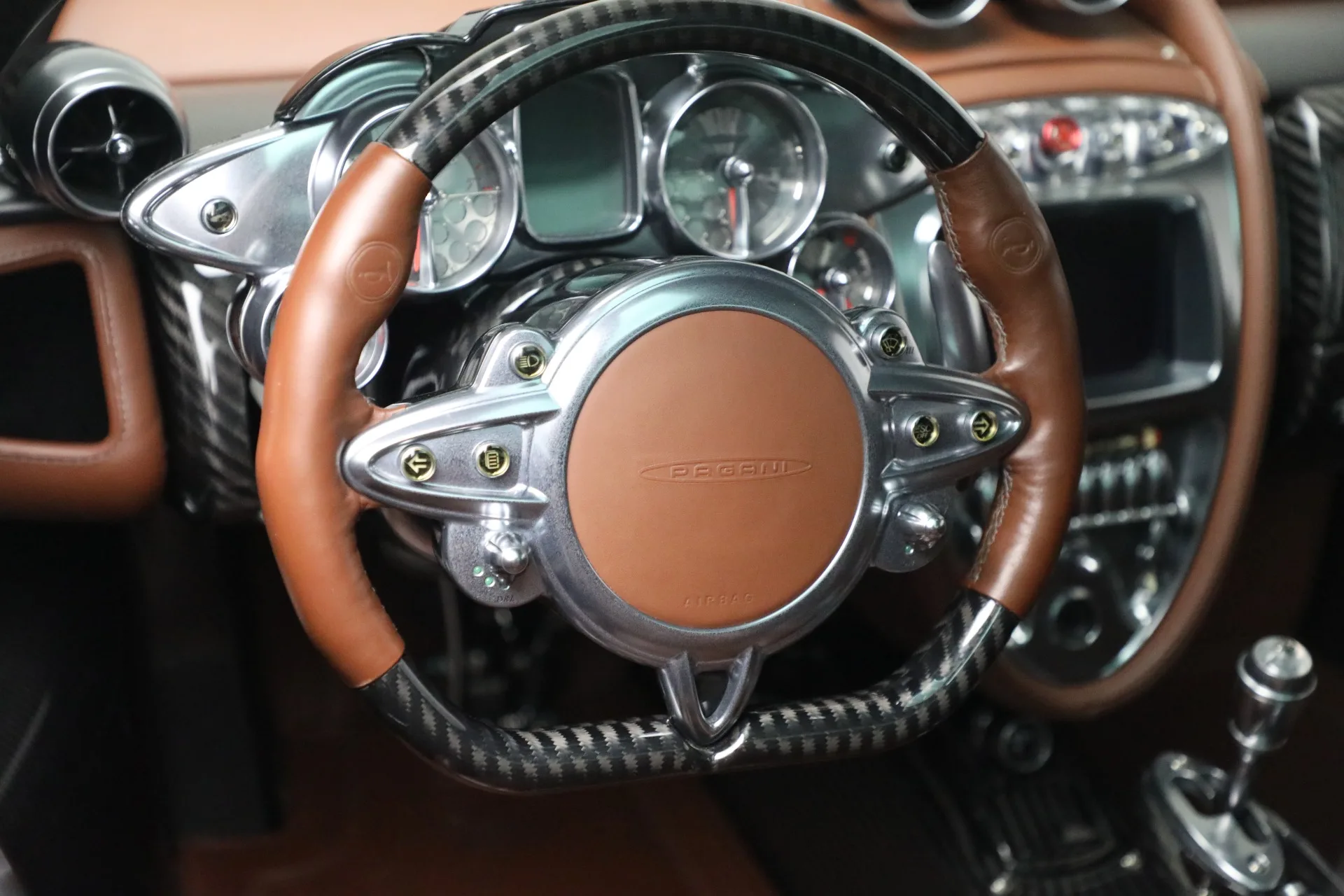 2014 Pagani Huayra Tempesta interior, steering wheel, Brown leather