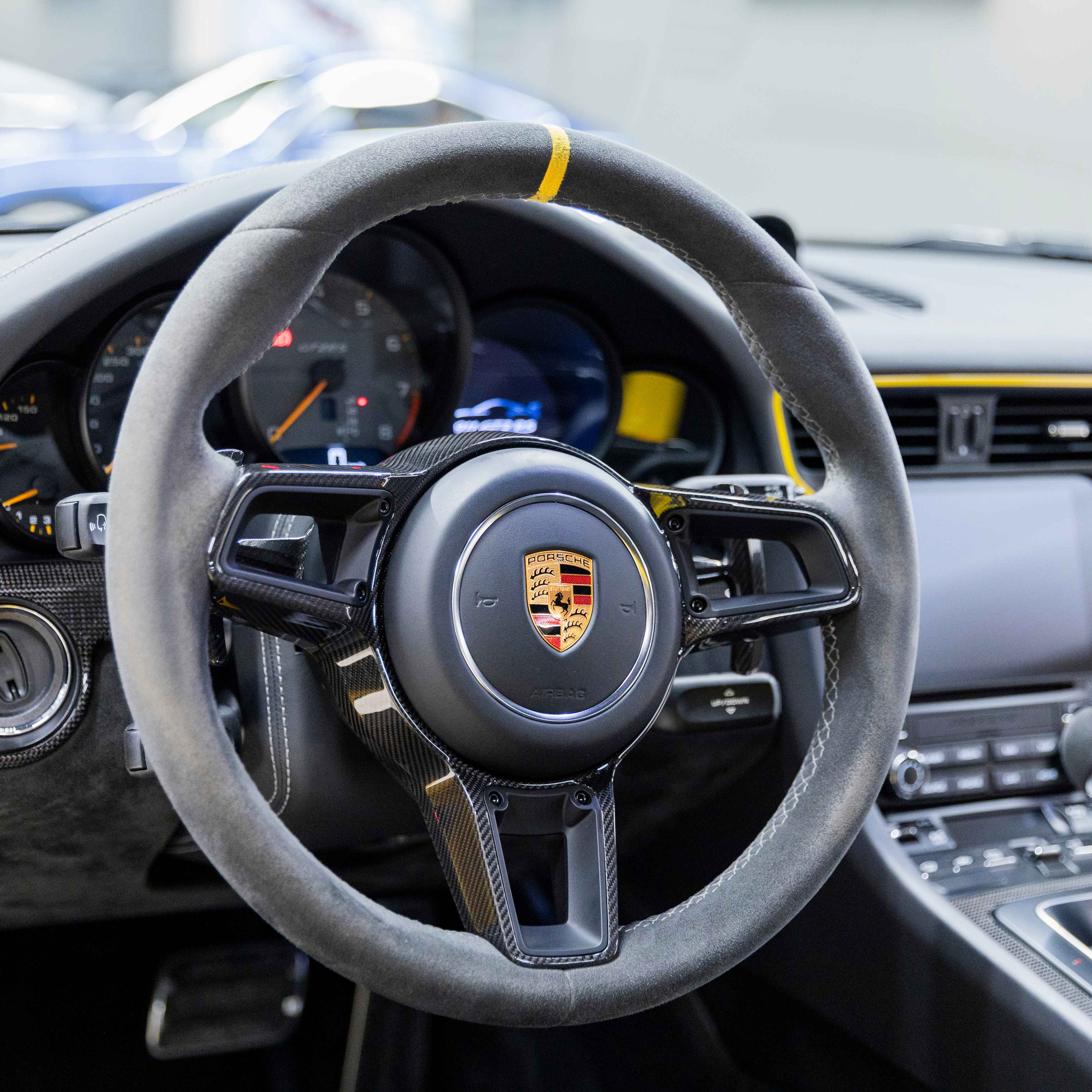 2018 Porsche 911 GT2 RS, 27/29