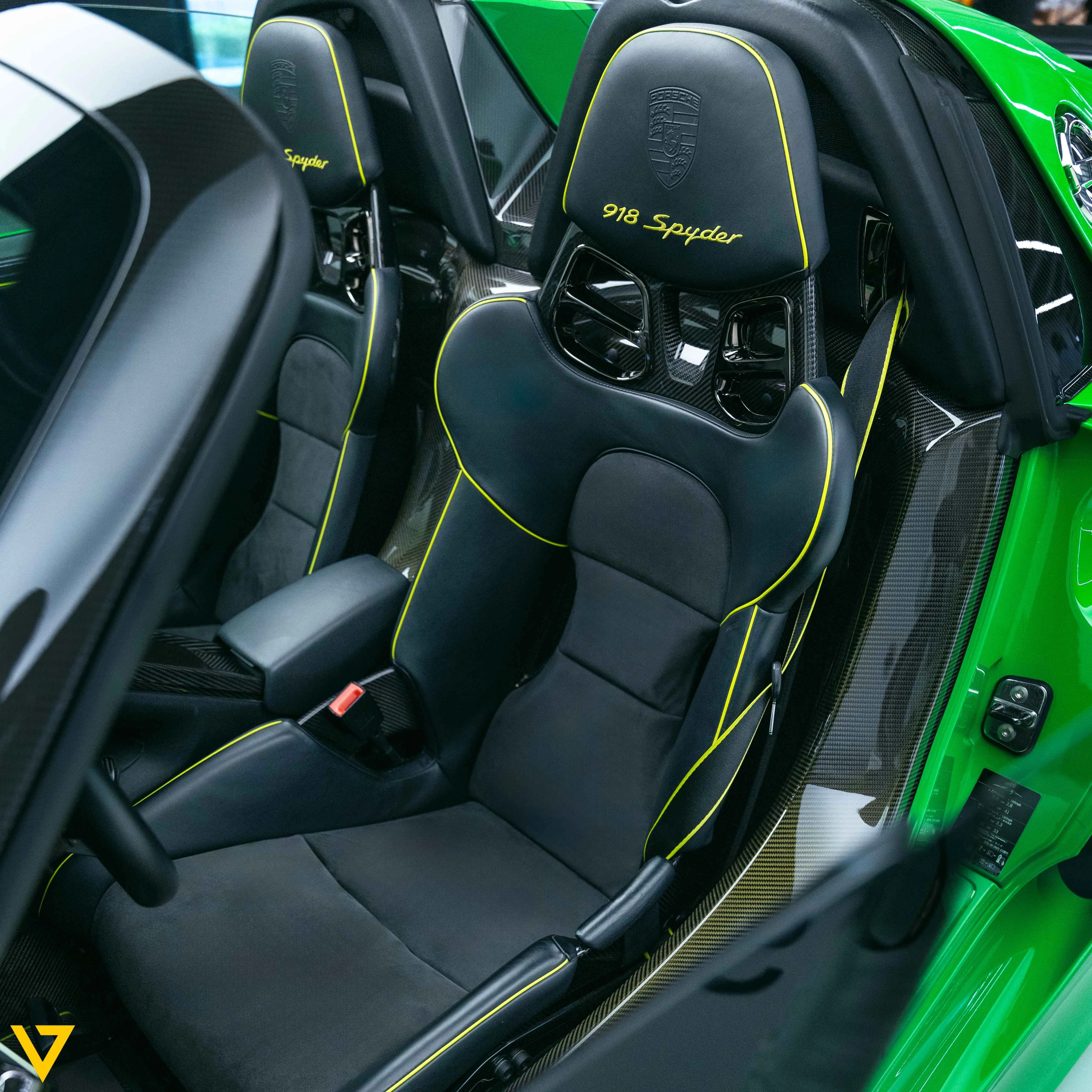 2015 Porsche 918 Spyder Weissach interior, seats