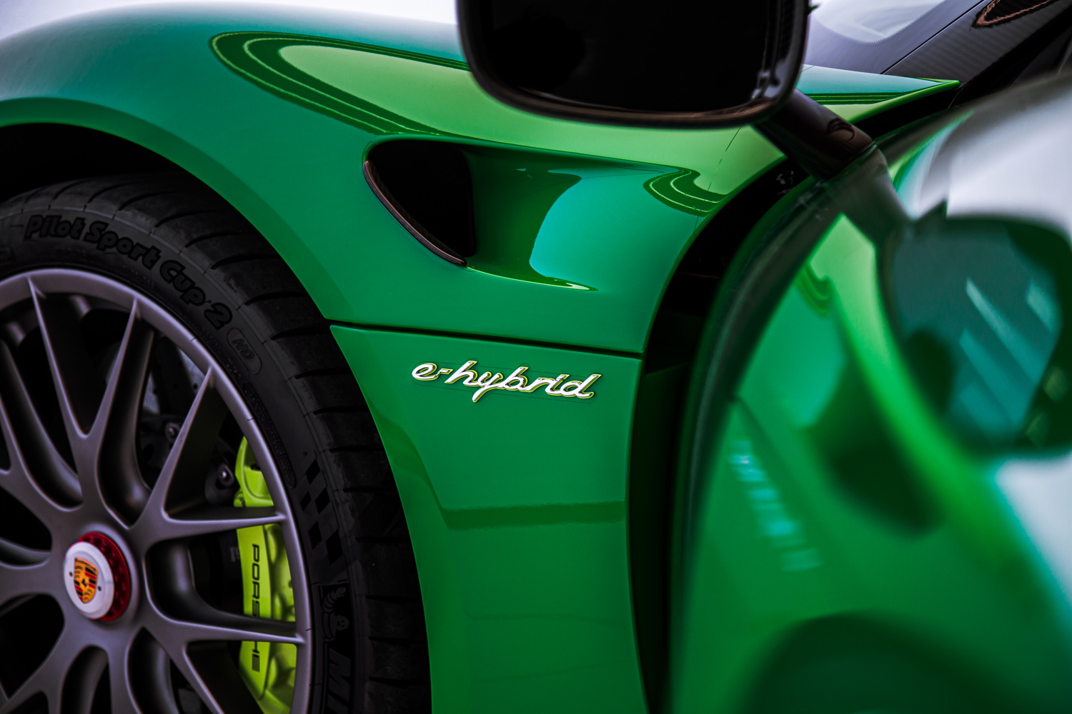 2015 Porsche 918 Spyder, 5/20