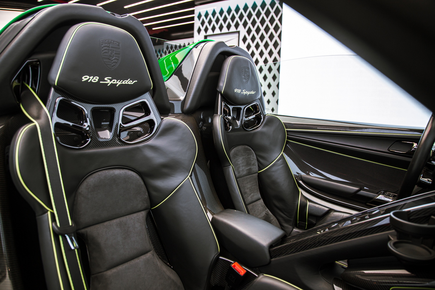 2015 Porsche 918 Spyder, 9/20