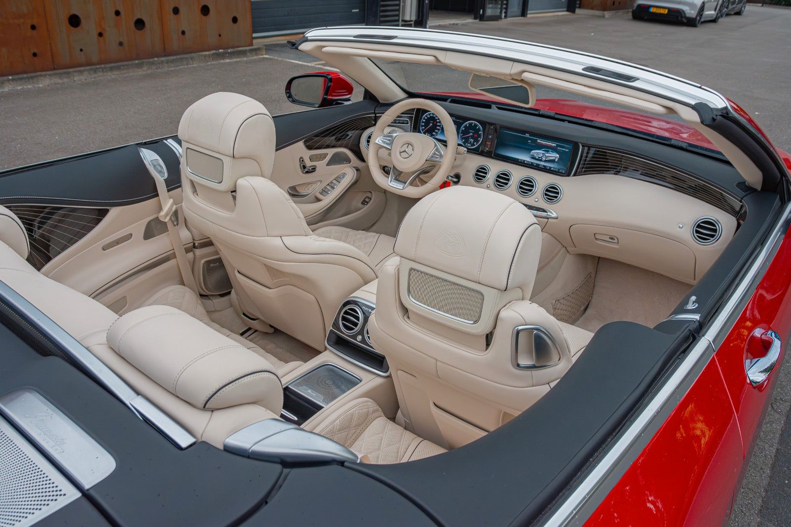 2017 Mercedes-Maybach S 650 Cabriolet, 2/18