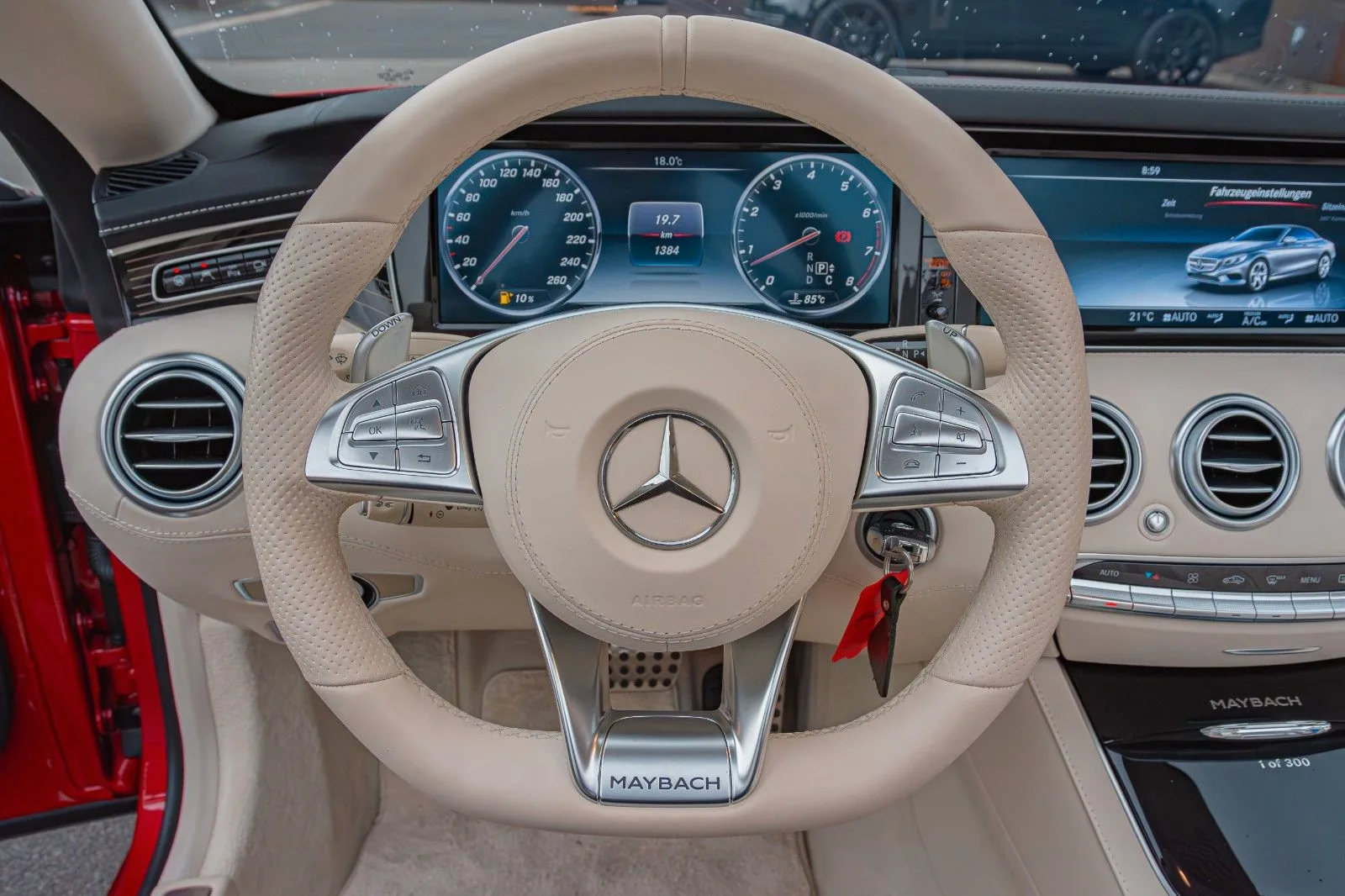 2017 Mercedes-Maybach S 650 Cabriolet interior, dashboard, Maybach Exklusiv Leder Nappa, Porzellan
