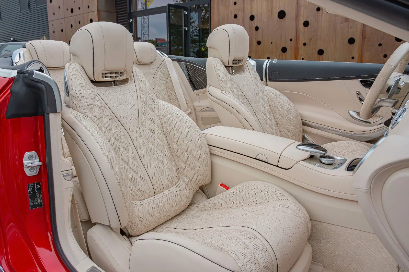 2017 Mercedes-Maybach S 650 Cabriolet interior, seats, Maybach Exklusiv Leder Nappa, Porzellan