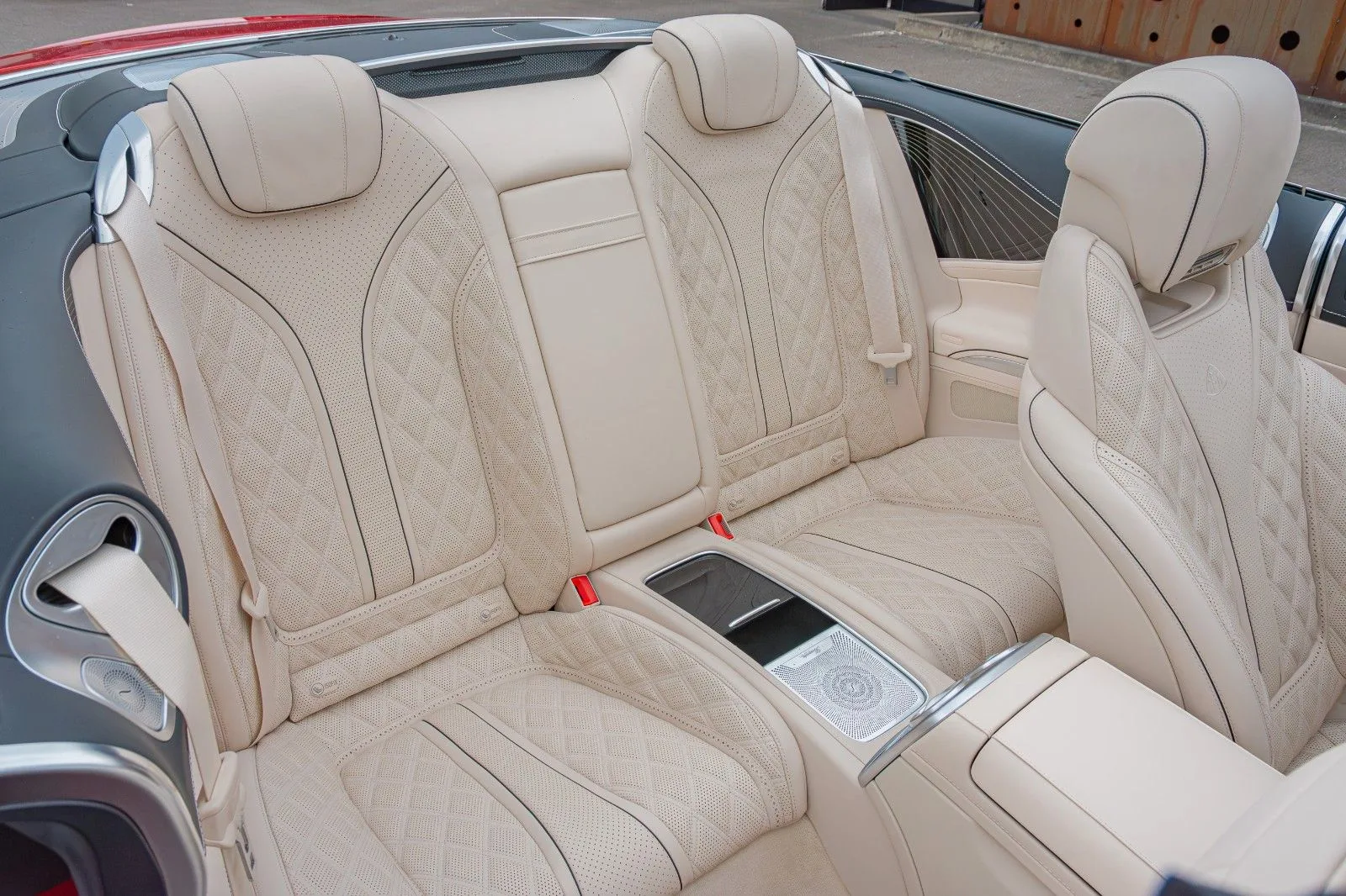 2017 Mercedes-Maybach S 650 Cabriolet interior, seats, Maybach Exklusiv Leder Nappa, Porzellan