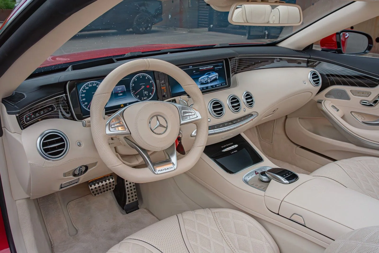 2017 Mercedes-Maybach S 650 Cabriolet interior, dashboard, Maybach Exklusiv Leder Nappa, Porzellan
