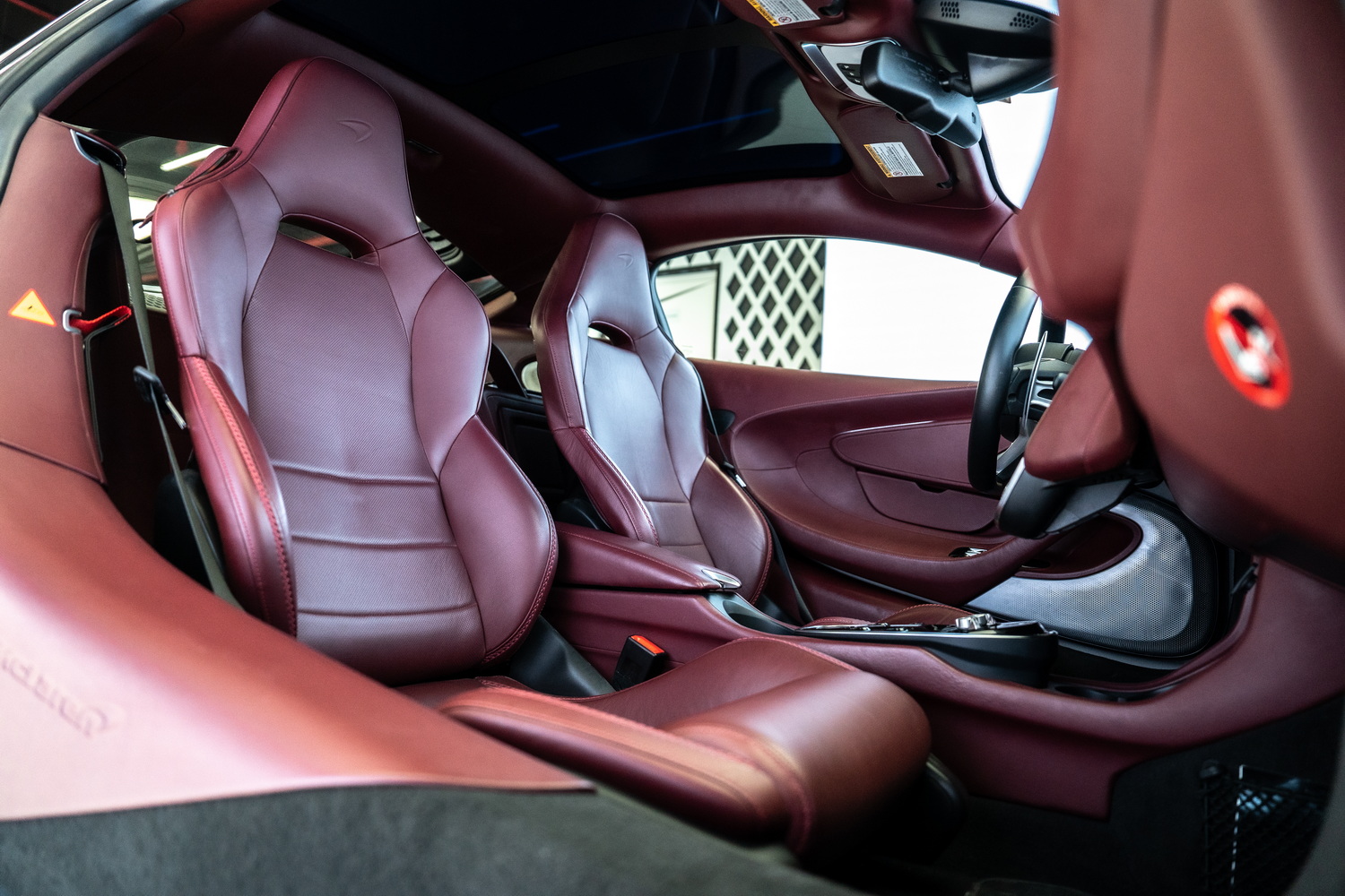 2020 McLaren GT, 2/16