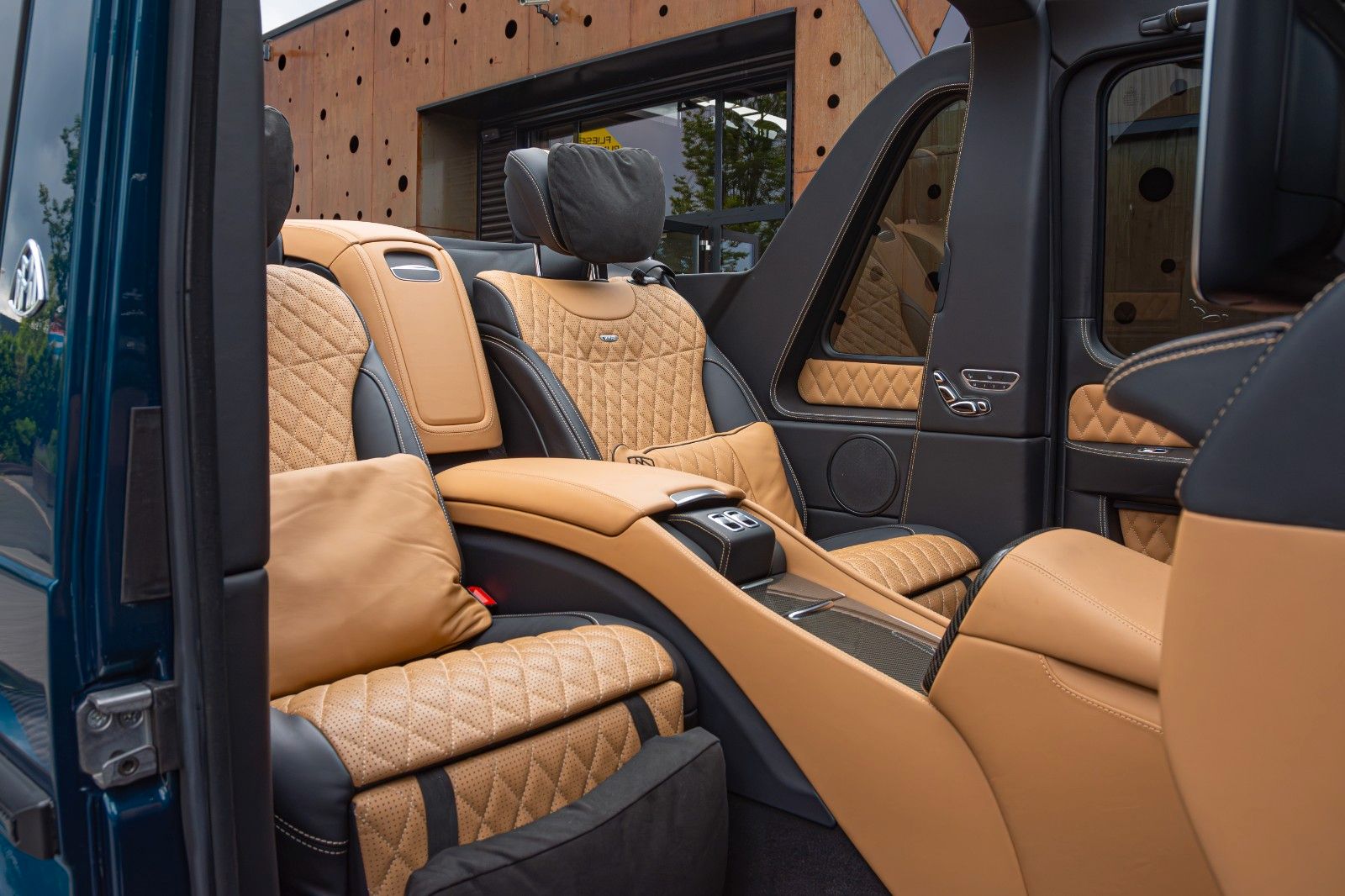 2018 Mercedes-Maybach G 650 Landaulet, 18/20