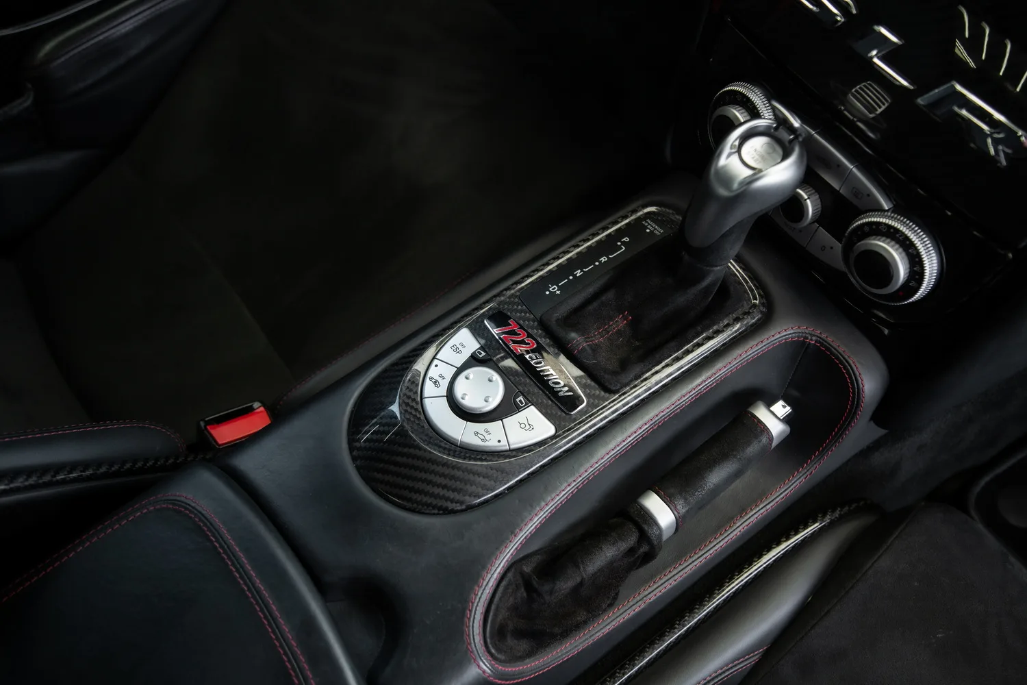 2007 Mercedes-Benz SLR McLaren 722 Edition interior, center console