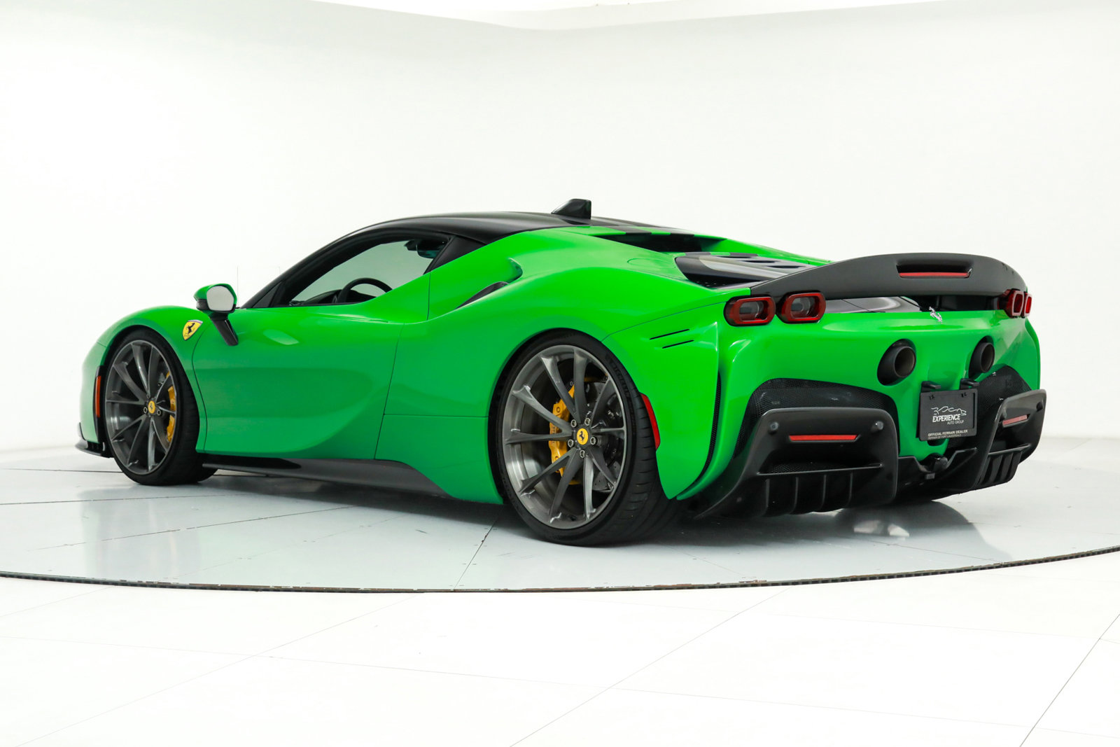 2023 Ferrari SF90 Stradale Assetto Fiorano, 16/20