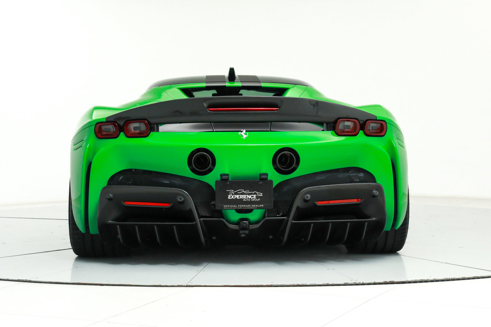 2023 Ferrari SF90 Stradale Assetto Fiorano, 17/20