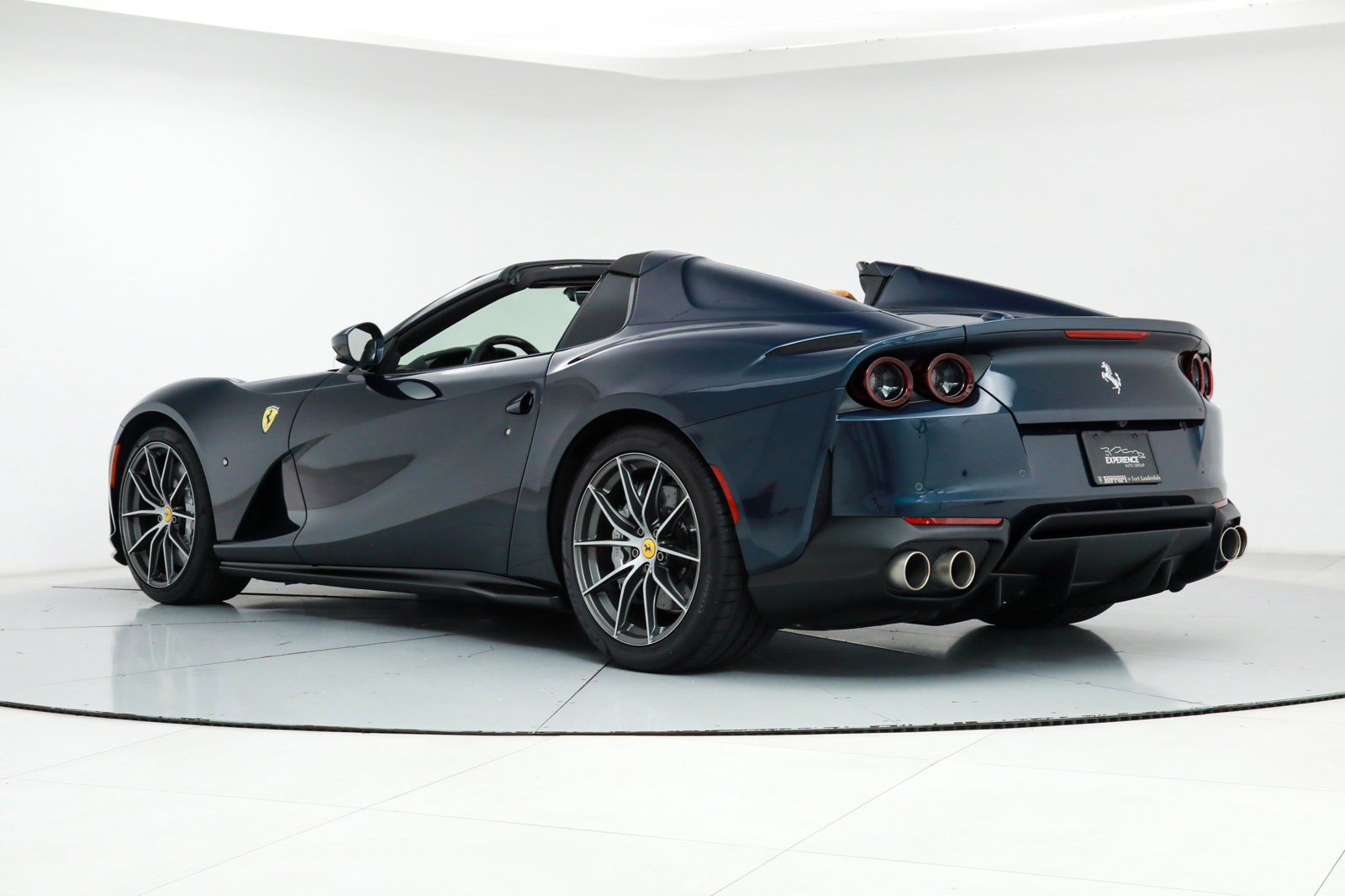 2022 Ferrari 812 GTS, 7/20