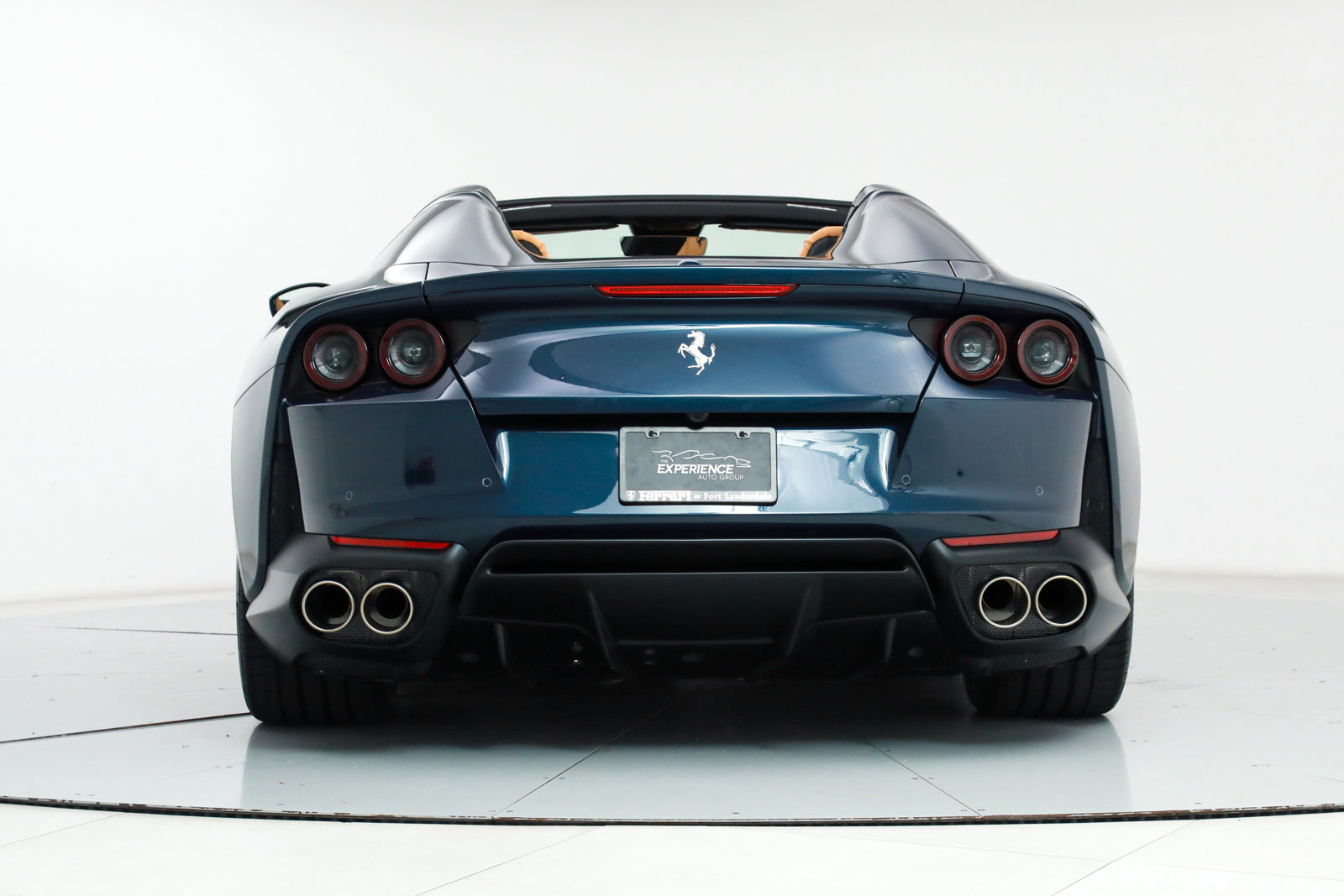 2022 Ferrari 812 GTS, 8/20