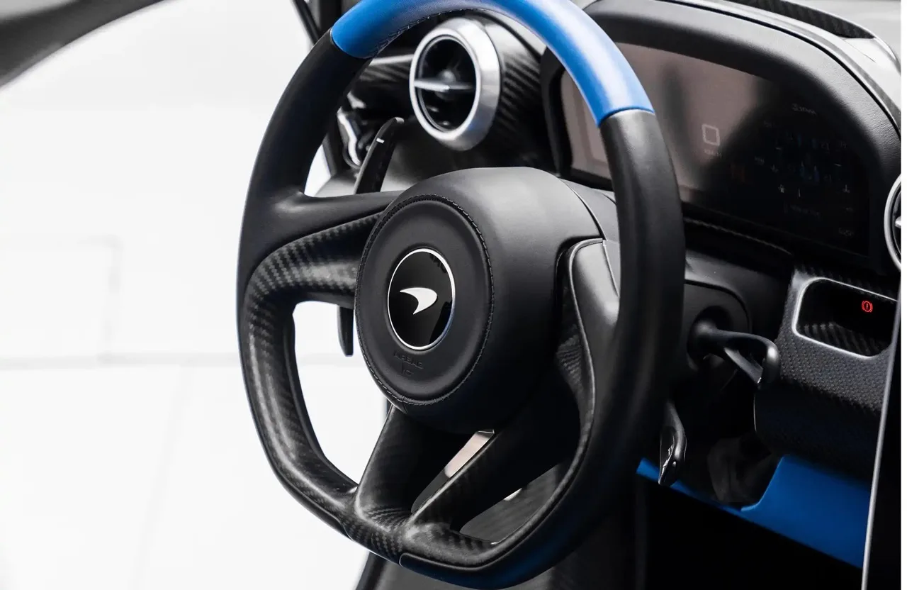 2019 McLaren Senna interior, steering wheel