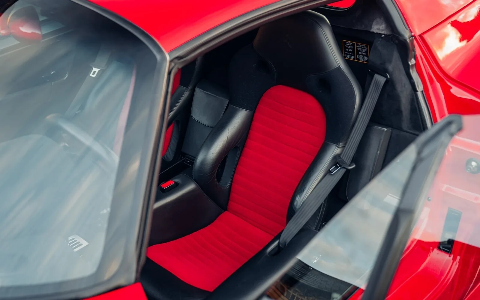 1997 Ferrari F50 interior, seats