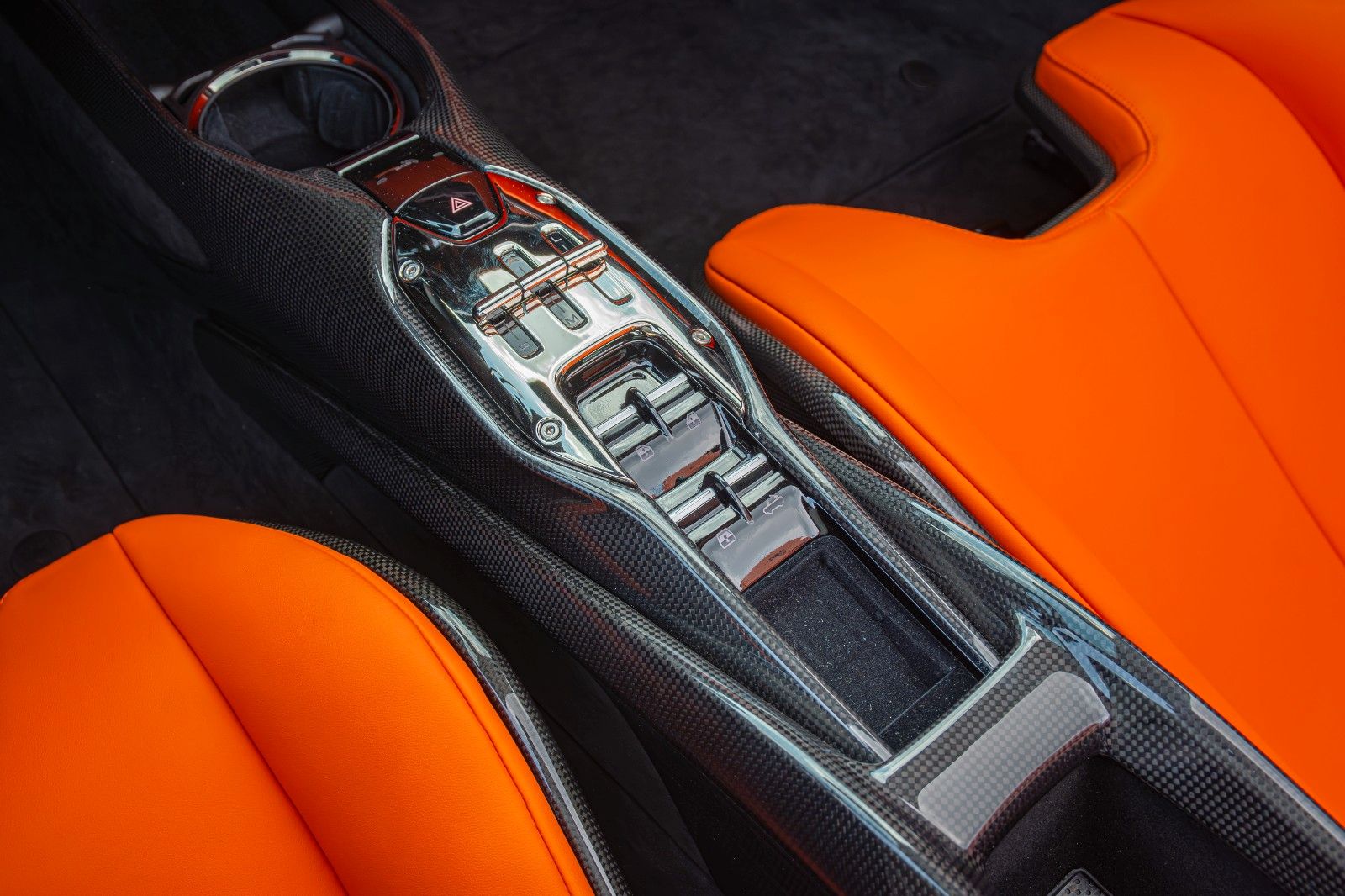 2024 Ferrari SF90 Spider Assetto Fiorano, 19/20