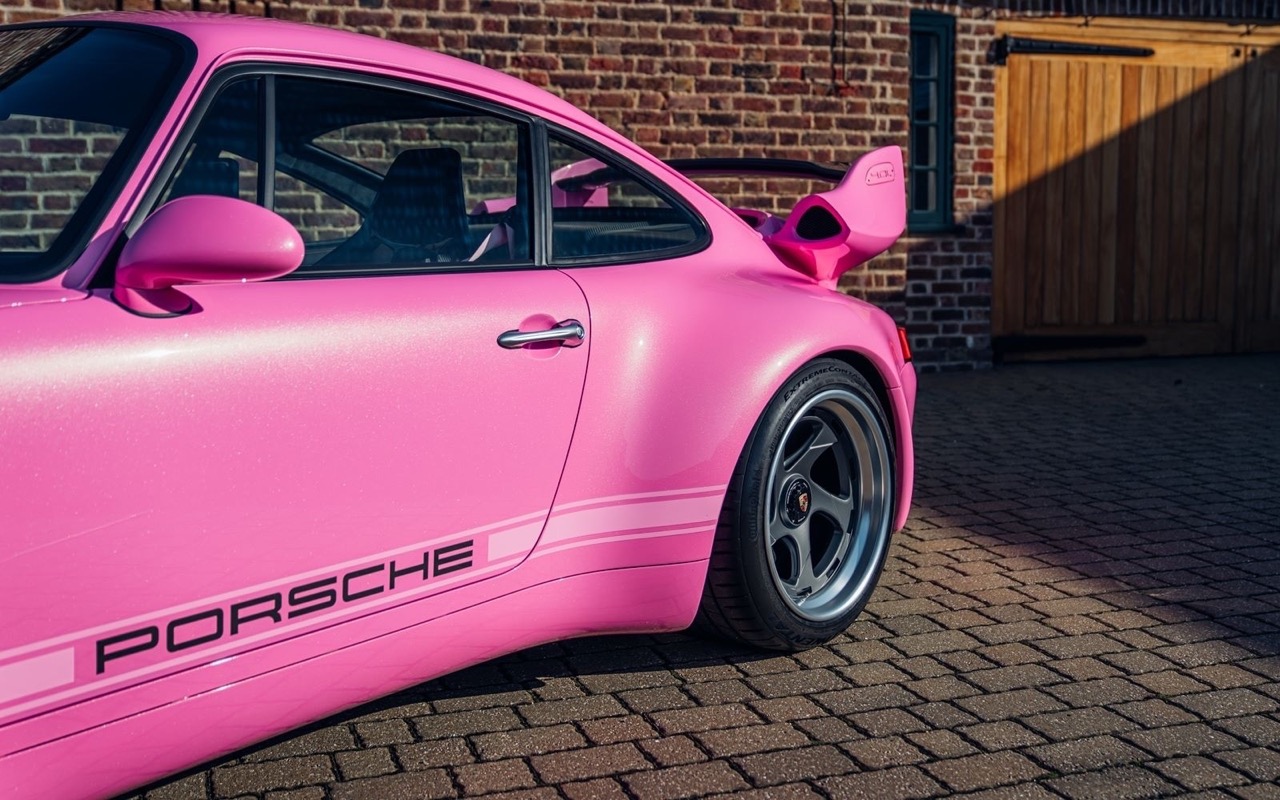 1995 Porsche 911 Gunther Werks GWX ‘Bubblegum’, 5/20