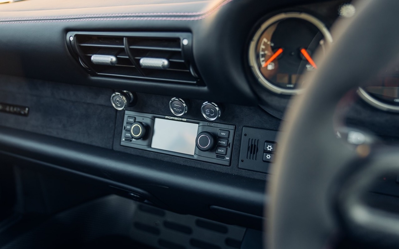 1995 Porsche 911 Gunther Werks GWX ‘Bubblegum’, 15/20