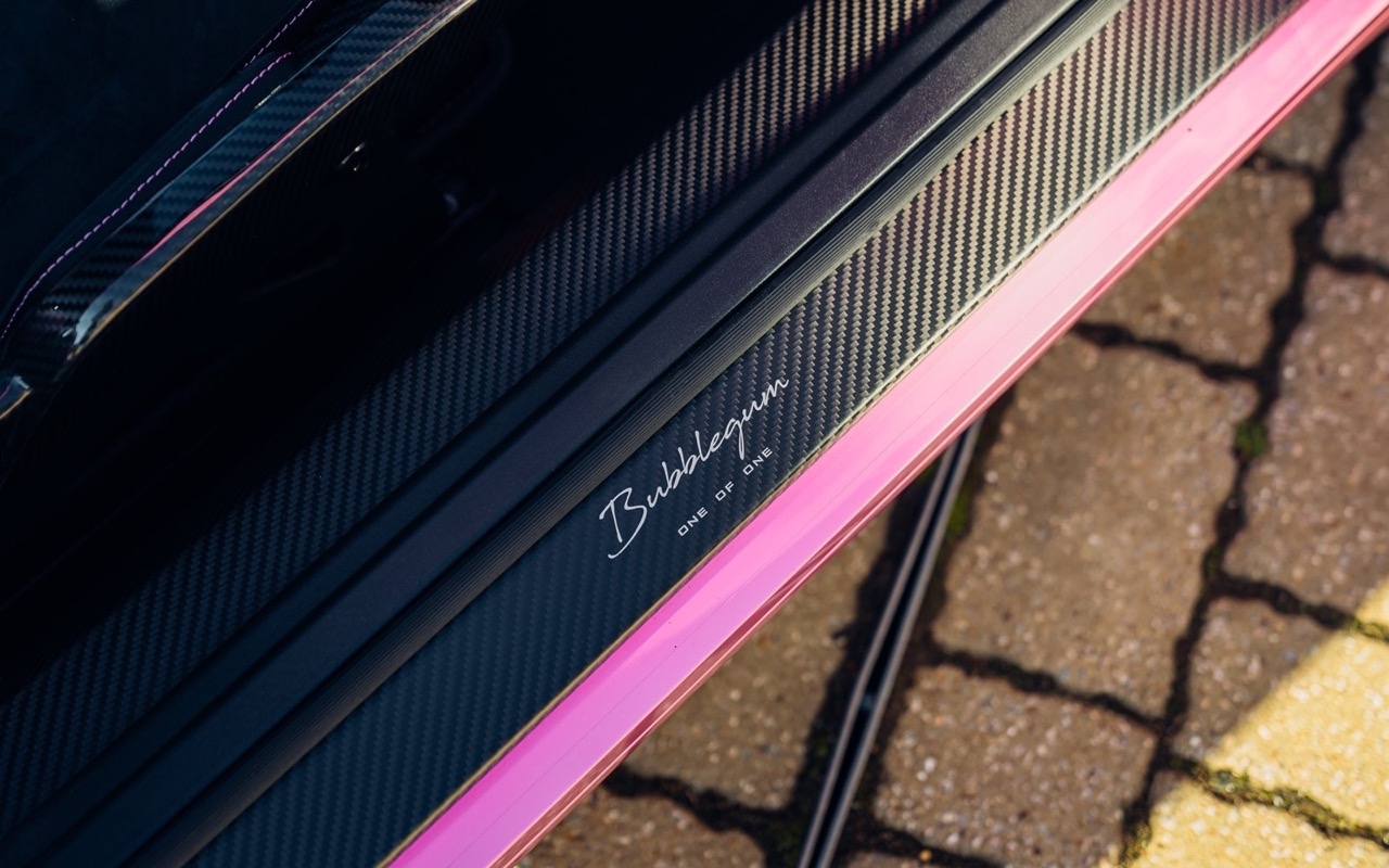 1995 Porsche 911 Gunther Werks GWX ‘Bubblegum’, 16/20