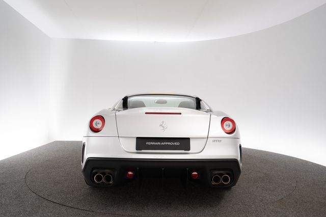 2010 Ferrari 599 GTO, 6/20