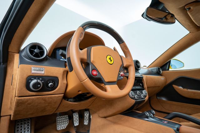 2010 Ferrari 599 GTO, 18/20