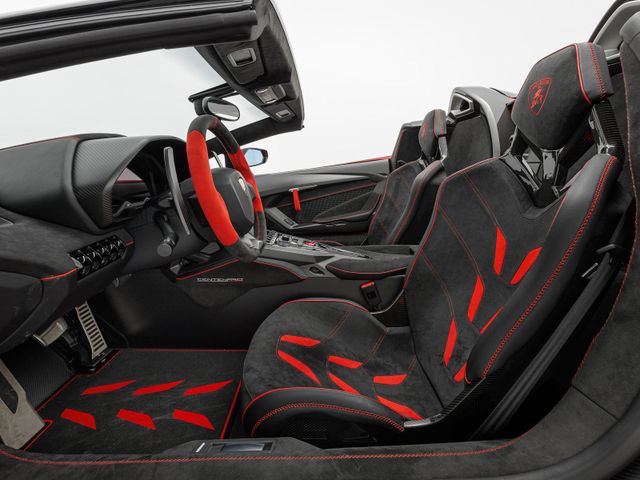 2018 Lamborghini Centenario Roadster, 5/17