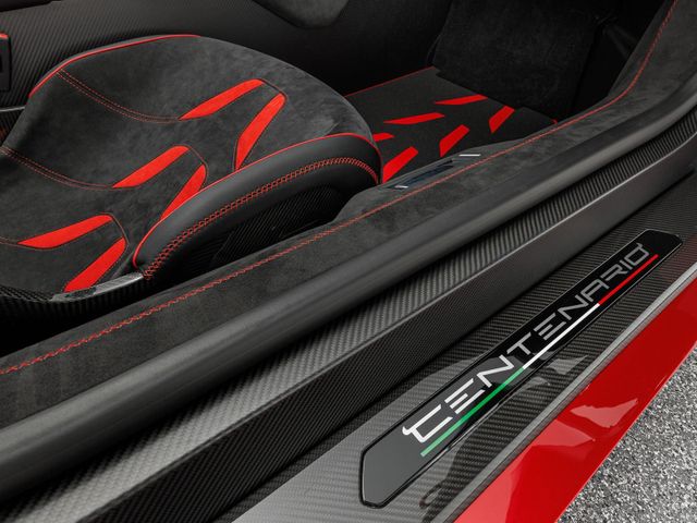 2018 Lamborghini Centenario Roadster, 14/17