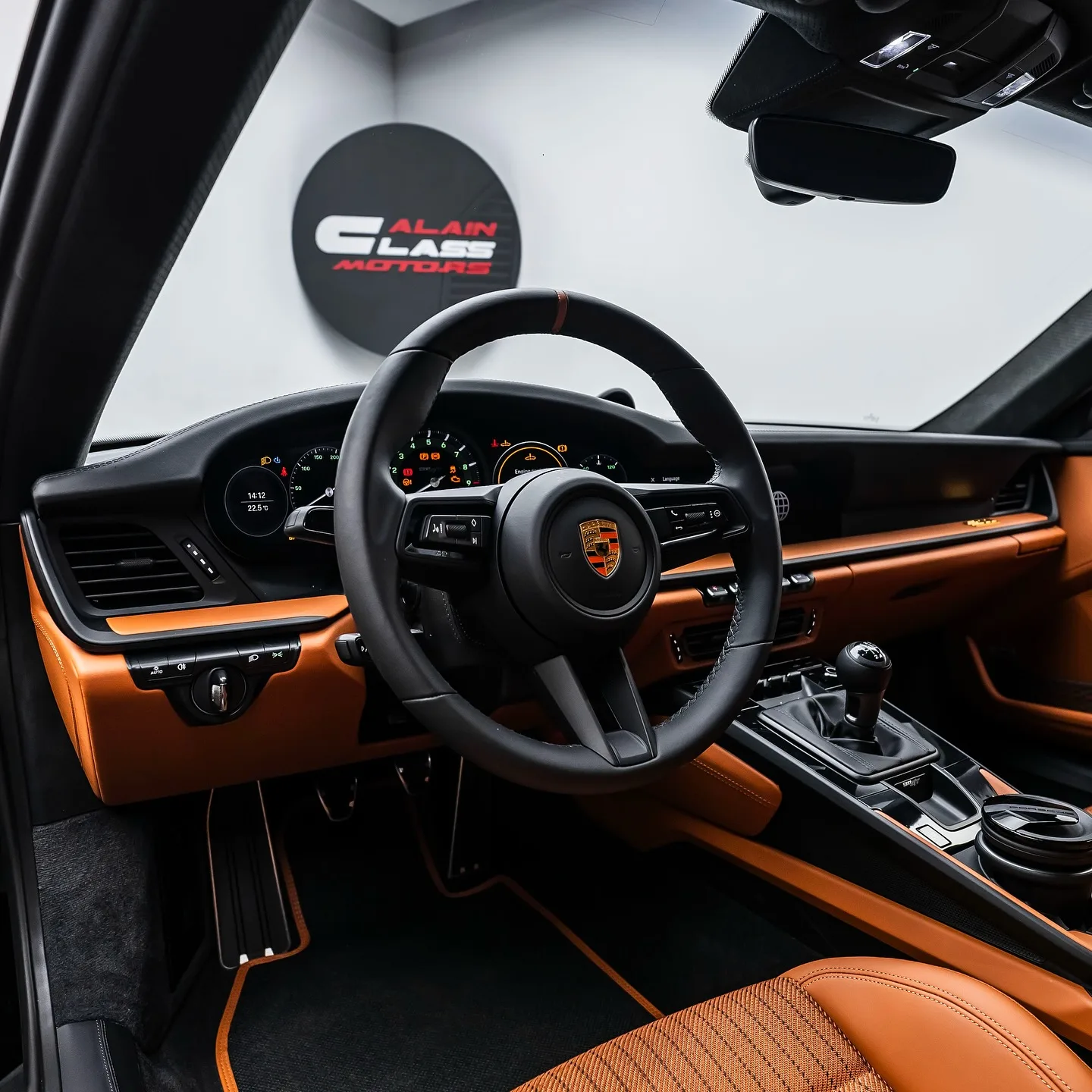 2024 Porsche 911 S/T Heritage interior