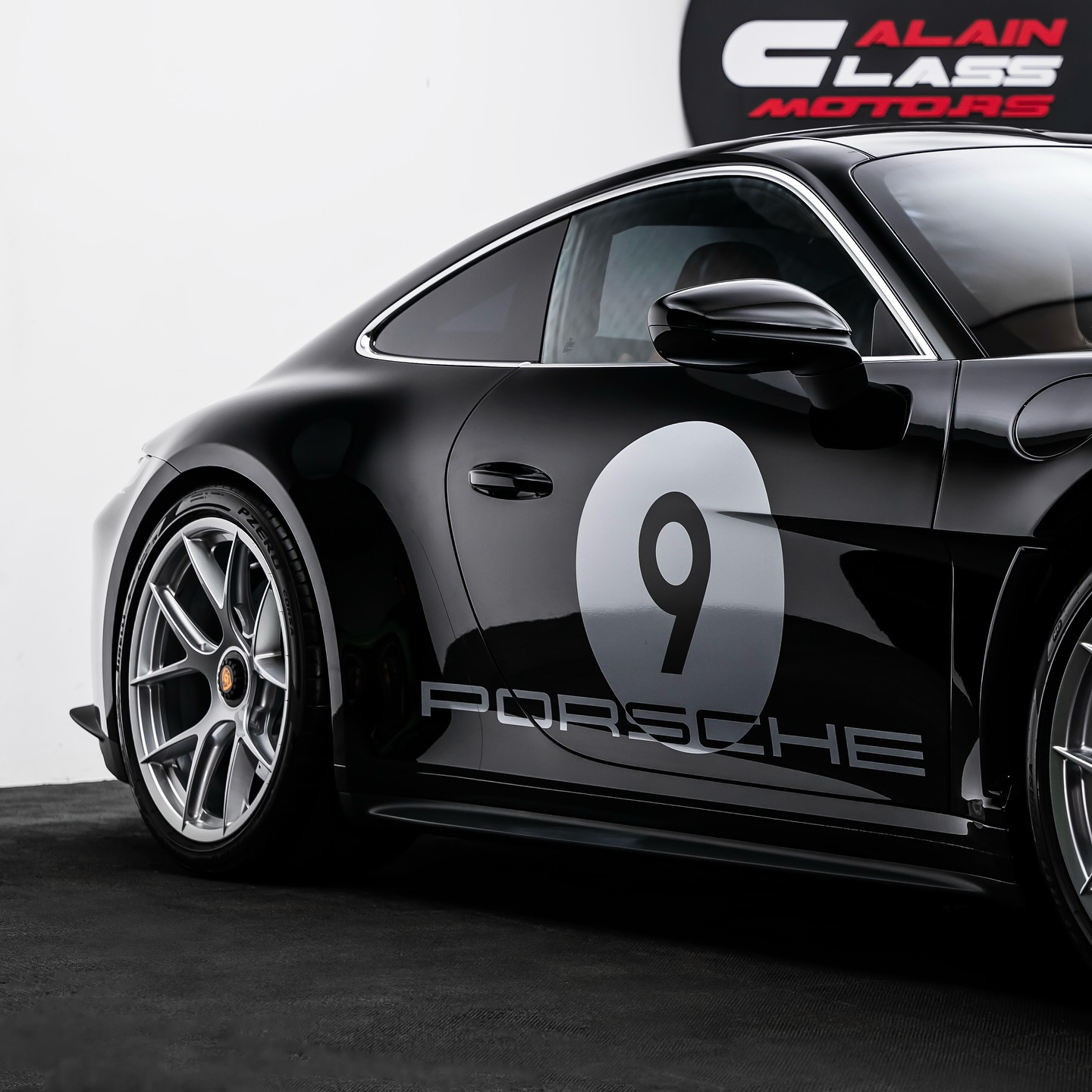 2024 Porsche 911 S/T Heritage, 10/12