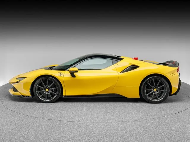 2024 Ferrari SF90 Spider Assetto Fiorano
