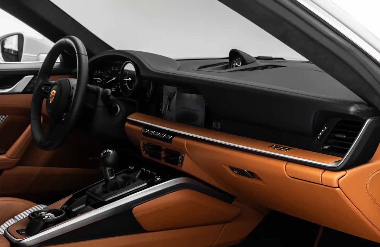 2022 Porsche 911 Sport Classic, 5/17